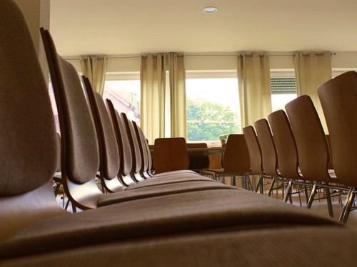 Konferenciaszék, előadótermi szék